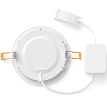 Pohled zezadu na vestavné svítidlo Philips Hue