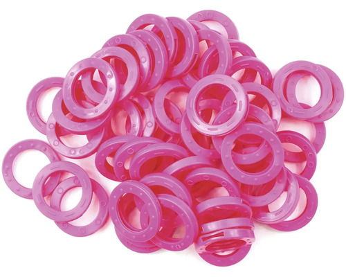 Mnoho plastových kroužků na závěsy