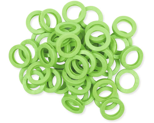 Detail zelených plastových oček