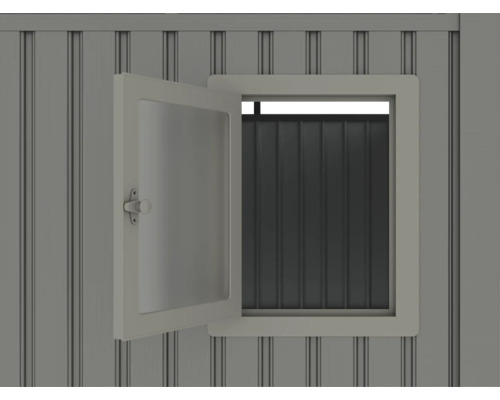 Otevřené okno ve stěně zahradního domku