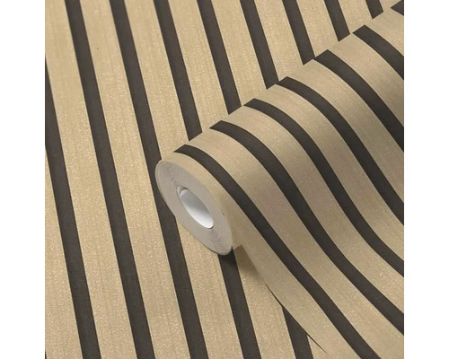 Role tapety s proužkovaným vzorem