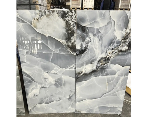 Obklady s mramorovým vzhledem pro interiér