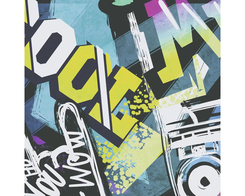 Abstraktní graffiti design s geometrickými tvary a nápisy.
