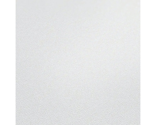 Detail bílého strukturovaného povrchu.