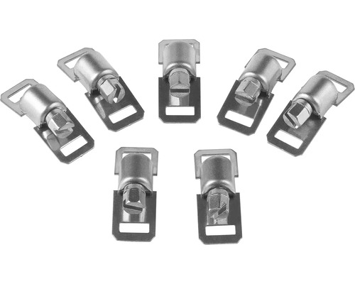 Několik ocelových upevňovacích klipů