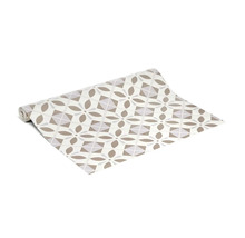 Role vinylové podlahové krytiny s geometrickým vzorem