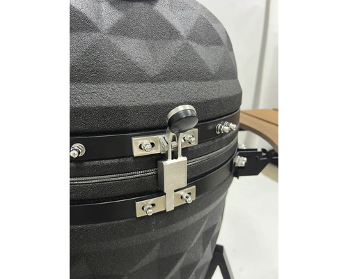 Detail keramického grilu s uzavíracím mechanismem