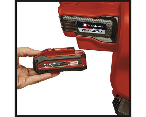 Baterie Einhell Power X-Change se vkládá do zařízení Einhell