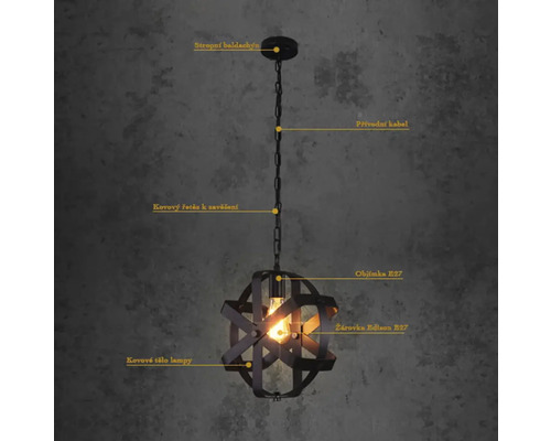 Závěsná lampa s kovovou základnou a řetězem