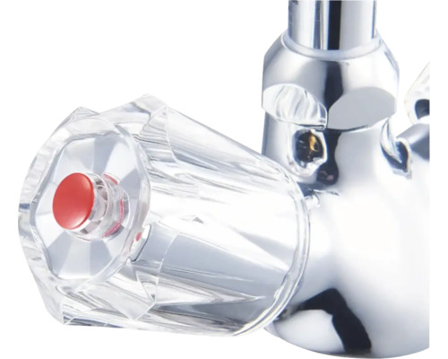 Vodovodní kohoutek s rukojetí z průhledného plastu