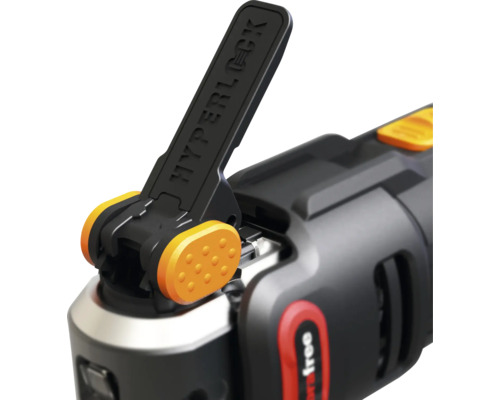 Detailní pohled na oscilační multifunkční obráběcí stroj se systémem Hyperlock