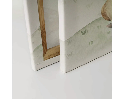 Detail dvou pláten s dřevěným rámem