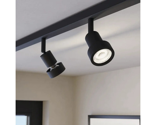 Stropní svítidlo se dvěma reflektory na liště
