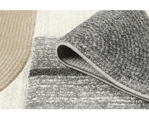 Detail vzorovaného koberce