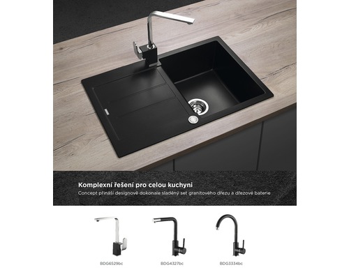Černý dřez s odkapávací plochou a vodovodní baterií na pracovní desce