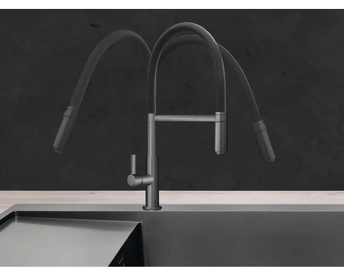 Kuchyňská baterie s výsuvnou sprchou na dřezu