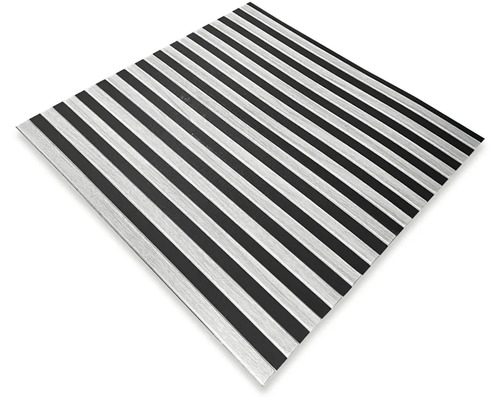 Akustická deska se strukturou dřevěných lamel