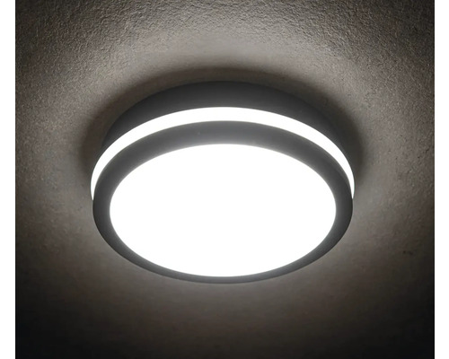 Kruhové stropní svítidlo s jasným světlem