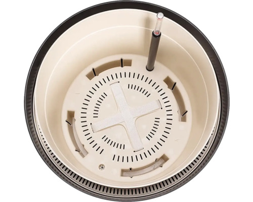 Vnitřní pohled na mopový kbelík se ždímačkou