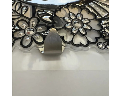 Dekorativní věšák s květinovým vzorem a kovovým hákem