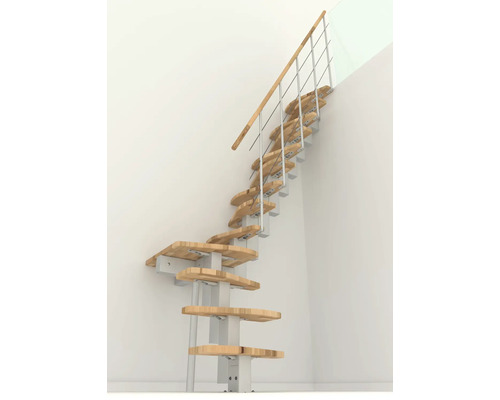 Schodiště s dřevěnými stupni a zábradlím v interiéru