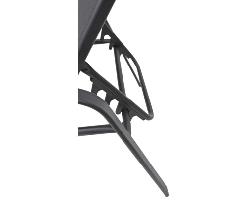 Detailní záběr černé skládací židle