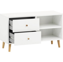 Bílá nízká skříňka se dvěma zásuvkami a dvěma otevřenými policemi