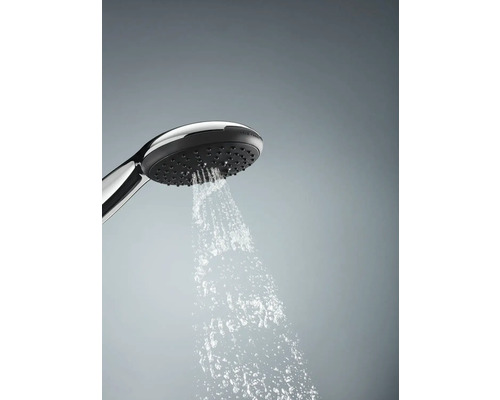 Ruční sprcha s tekoucí vodou