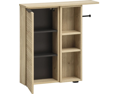 Otevřená koupelnová skříňka s policemi a dvířky