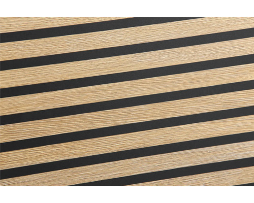 Dřevěný panel s lamelovou strukturou pro obklady stěn nebo stropů