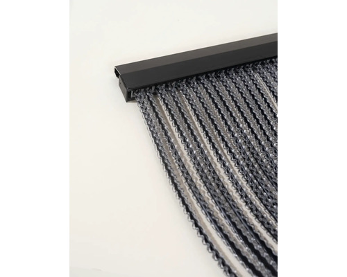 Korálkový závěs s černou lištou