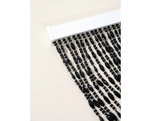 Korálkový závěs s černými plastovými korálky