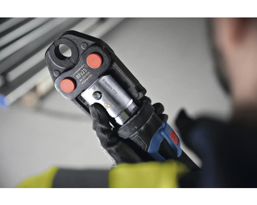 Lisovací kleště pro lisování trubek