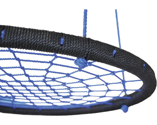 Detailní pohled na hnízdovou houpačku s lanovým zavěšením a kulatým rámem