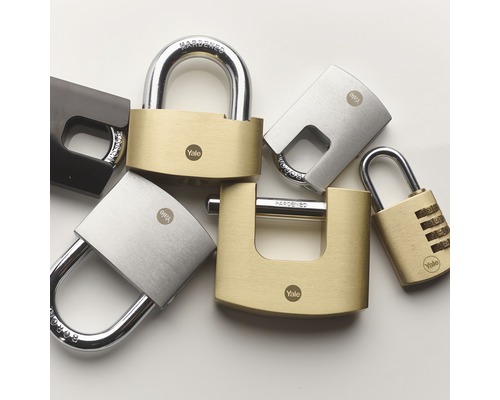 Různé visací zámky značky Yale