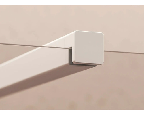 Detailní pohled na upevnění sprchového koutu