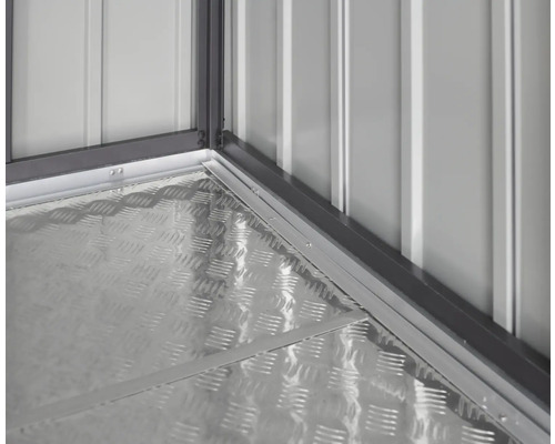 Detail rohu zahradního domku s podlahovou deskou a stěnovými prvky