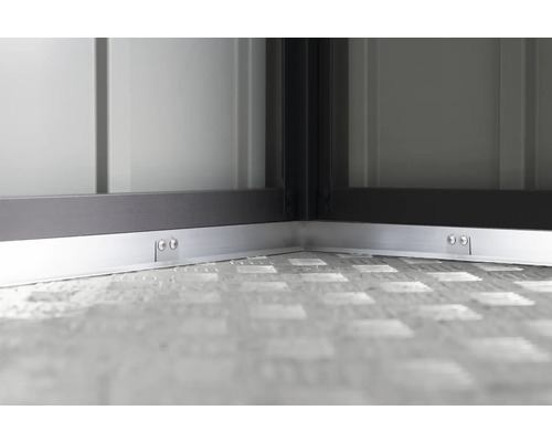 Detail rohu zahradního domku s podlahou a rámem