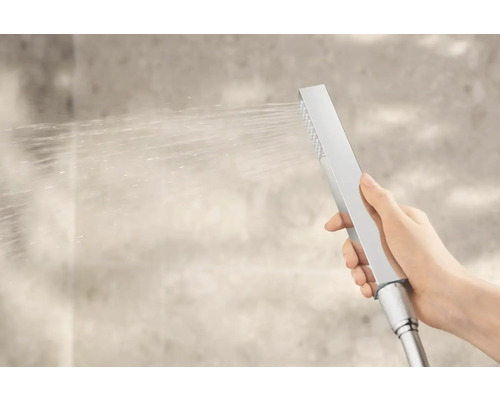 Ruční sprcha s proudem vody