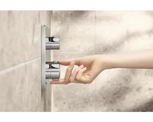 Nástěnná sprchová baterie s ručním ovládáním