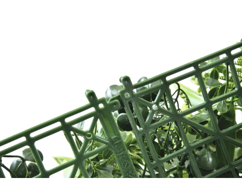 Umělá rostlina na plastové mřížce k dekoraci