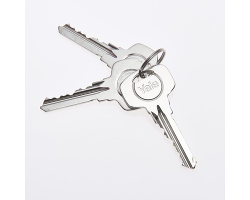 Dva klíče s logem Yale