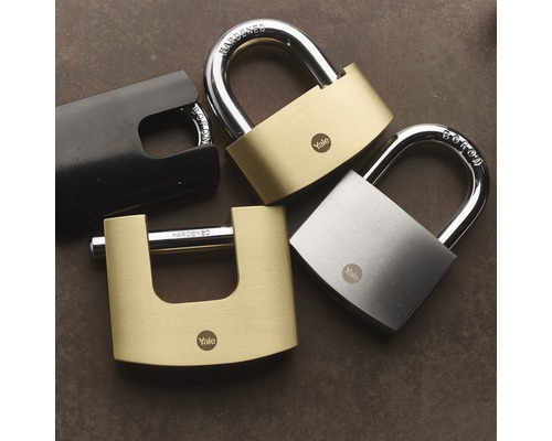 Různé visací zámky Yale z kovu