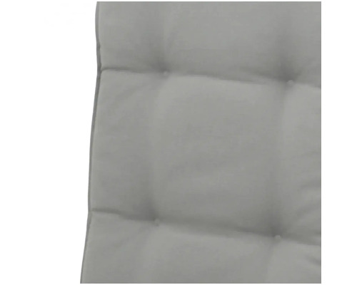 Detailní pohled na prošívaný sedák