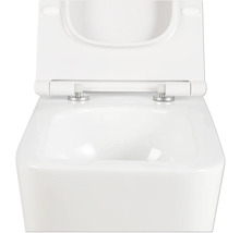 Bílá závěsná toaleta s hlubokým splachováním, otevřeným splachovacím kruhem a WC sedátkem