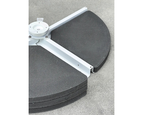 Základna slunečníku s betonovými deskami a ocelovým rámem