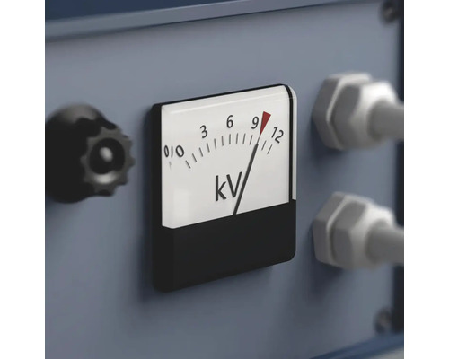 Detail voltmetru pro měření kilovoltů
