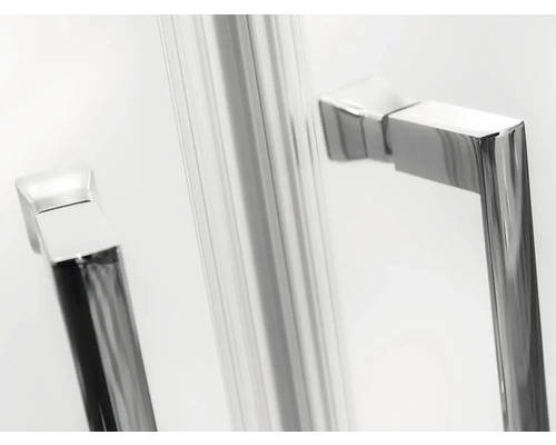 Detail sprchového koutu s madlem