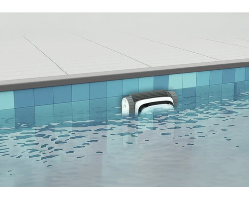 Bazén s čisticím robotem