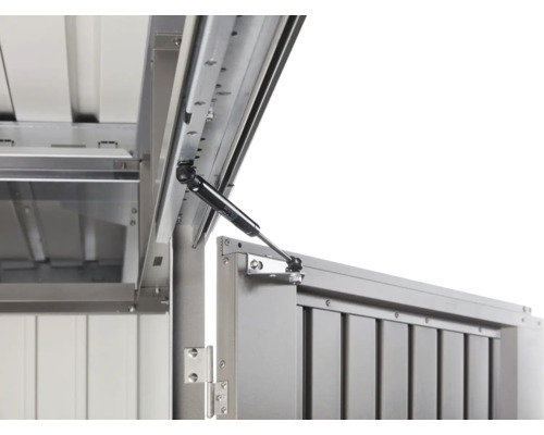 Detailní pohled na otevřený kovový zahradní box s plynovou pružinou